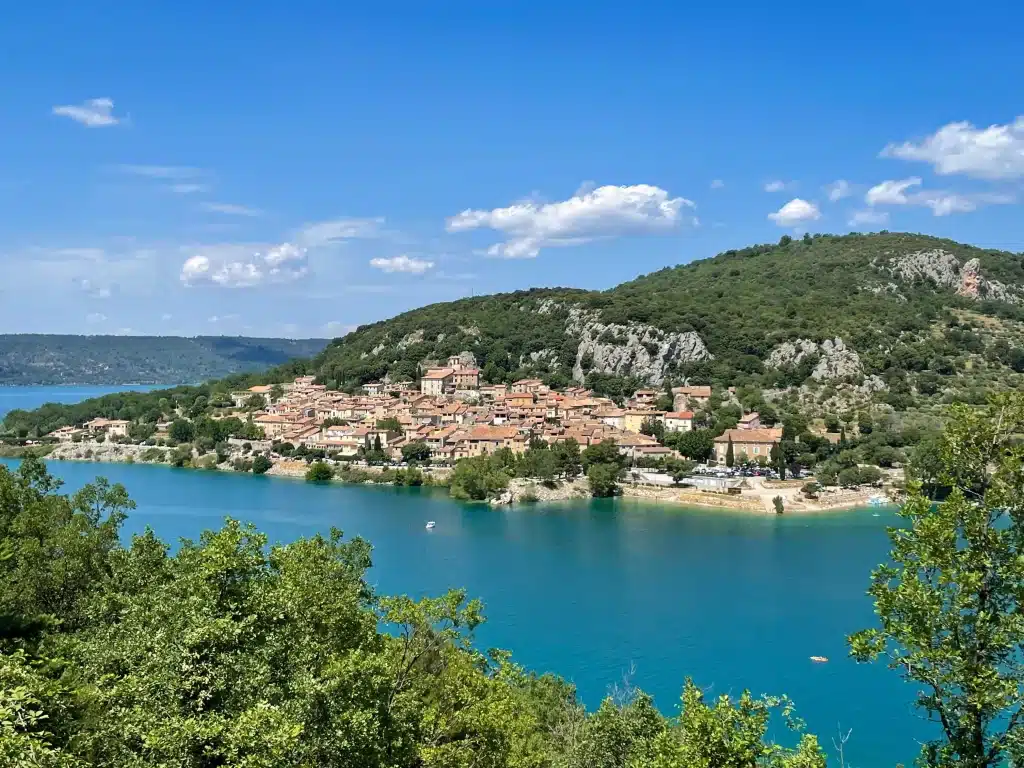 Visite du Lac de Sainte-Croix dans les Gorges du Verdon.